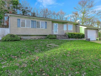 130 Rosemont Avenue, Farmingville, NY, 11738