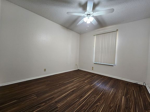 4th image of 1606 Parkview Dr