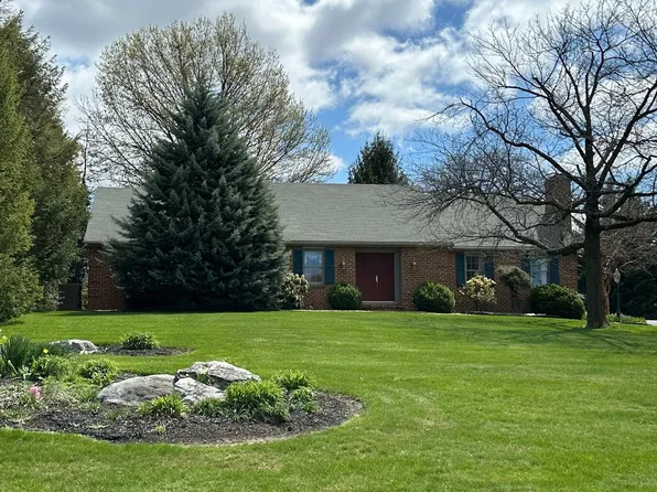 58 Apple Dr, Greencastle, PA 17225