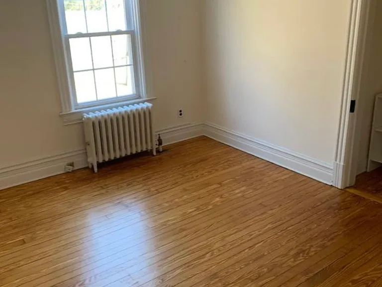 237 W Main St — Photo 16