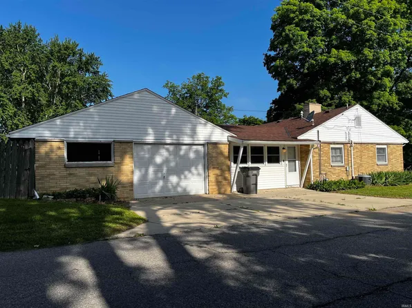 971 McDonald St, Elkhart, IN 46516