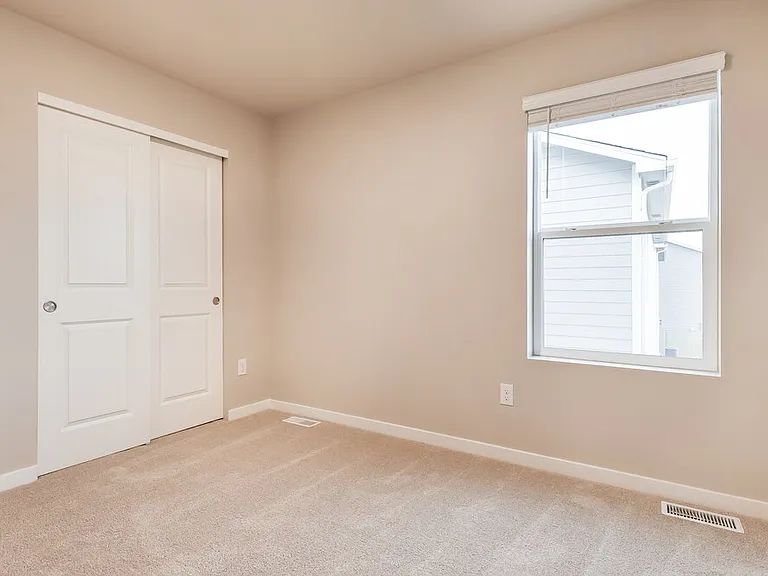 2150 Christina St — Photo 14