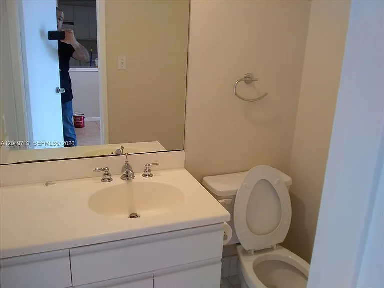 5161 Collins Ave #809 — Photo 11