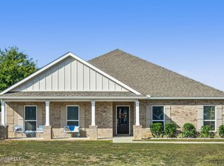1022 Silverbell Cv, Ocean Springs, MS 39564