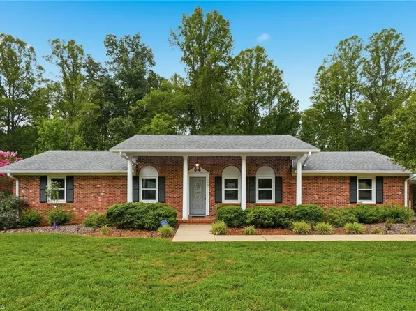 140 Clifton Dr, Reidsville, NC 27320