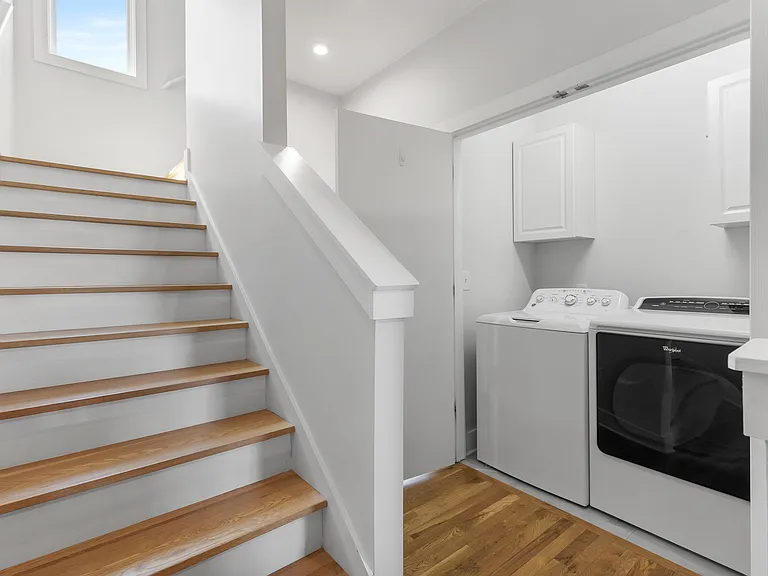 1016 Russell St — Photo 42