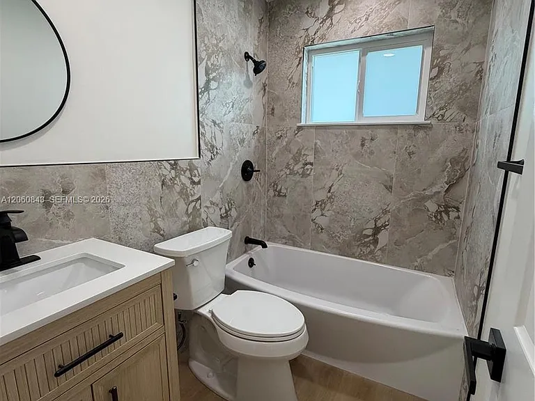 708 SW 7th Ave #1 — Photo 12