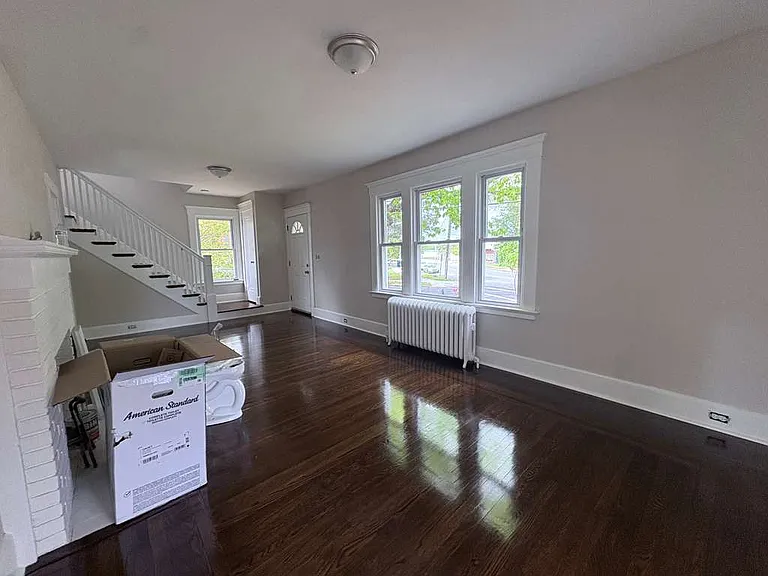 150 Crescent St #150 — Photo 3