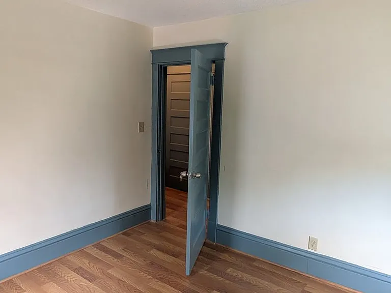 1953 Laurel Ave — Photo 26