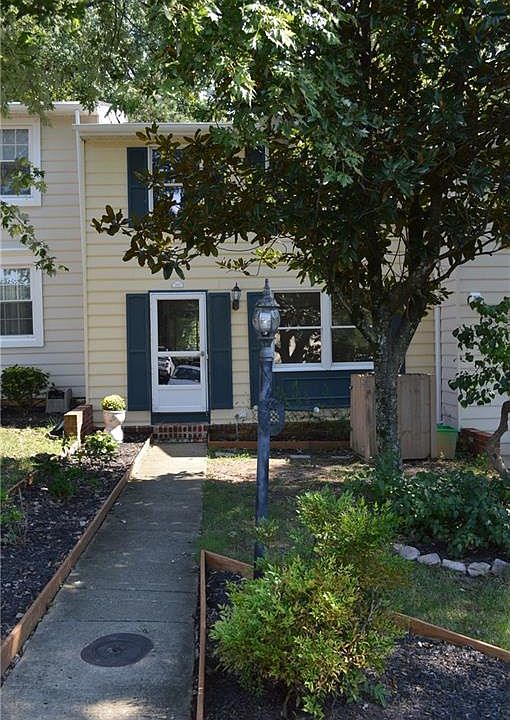 1st image of 703 Sturgis Dr