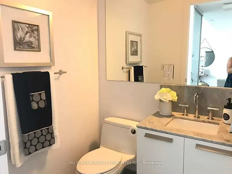 42 Charles St E #4501 — Photo 10
