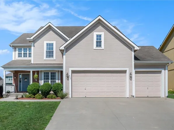 922 Southfork St, Lansing, KS 66043