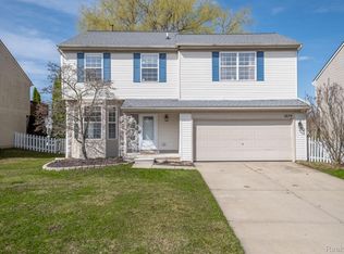 1679 Chelsea Cir, Howell, MI 48843