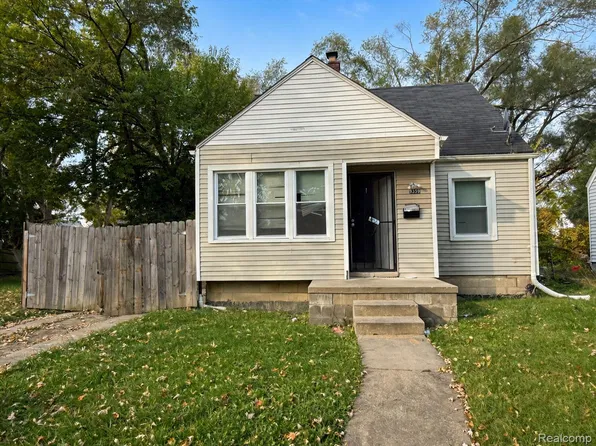 9355 Pierson St, Detroit, MI 48228