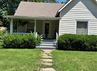 406 S 2nd St, Odessa, MO 64076