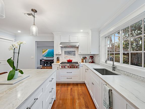 5th image of 4143 Hickory Drive