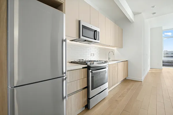 Rented by Stonehenge NYC LLC | media 3