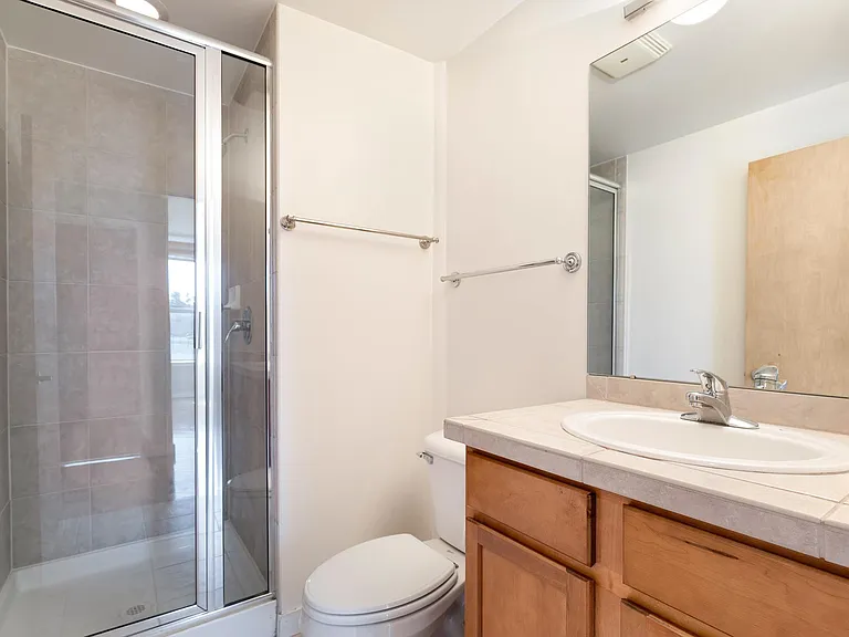 1313 S Clarkson St #202 — Photo 21