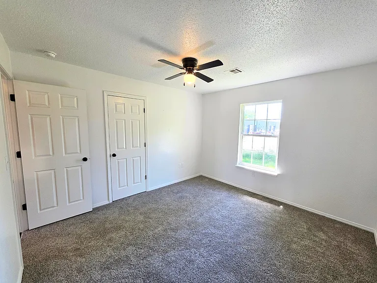 3501 SW Victoria Pl #2 — Photo 15