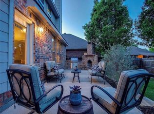 1610 Lake Eden Dr, Euless, TX 76039