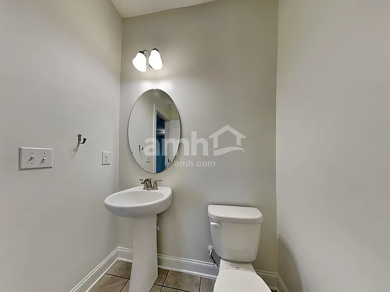 515 McMillan Ln — Photo 8