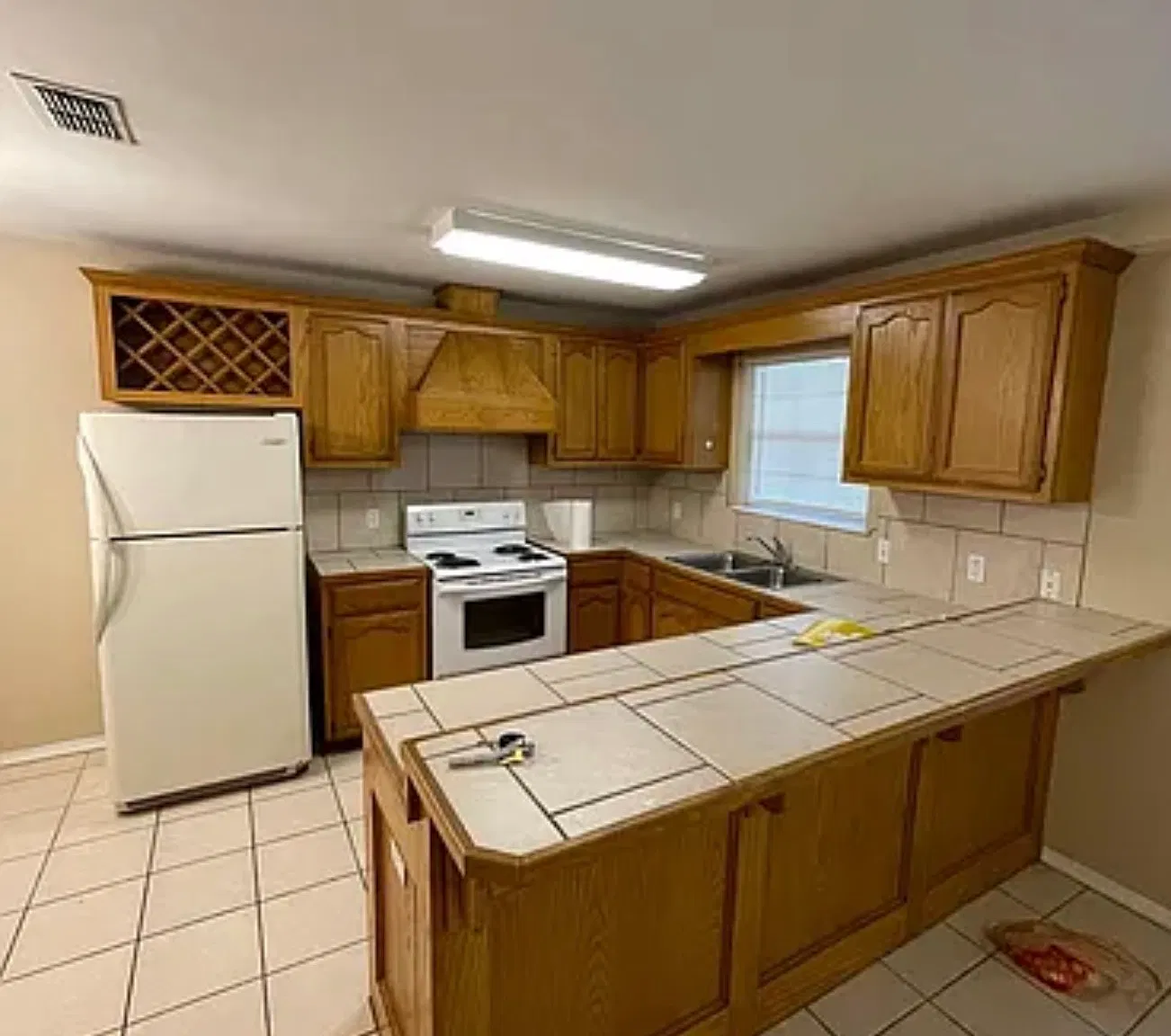 3 bed, 1150 sqft, $990 — Photo 3