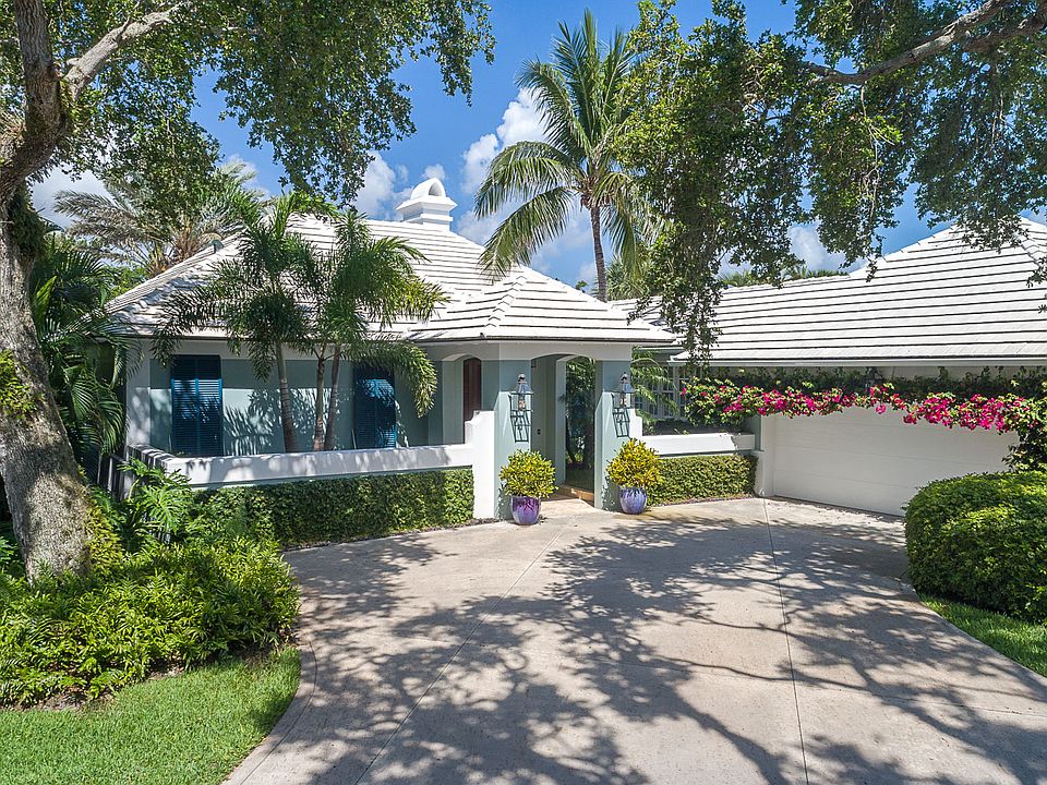 1st image of 100 Paget Ct