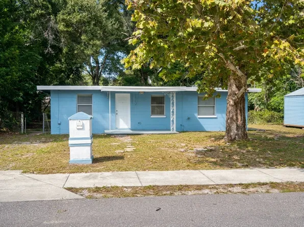 10110 N Aster Ave, Tampa, FL 33612