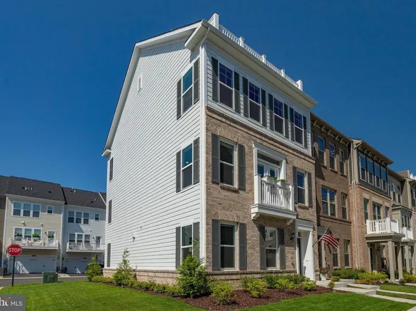 17321 Virginia Pine Way, Dumfries, VA 22026