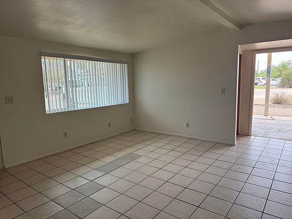 3rd image of 2659 N Eastgate Dr