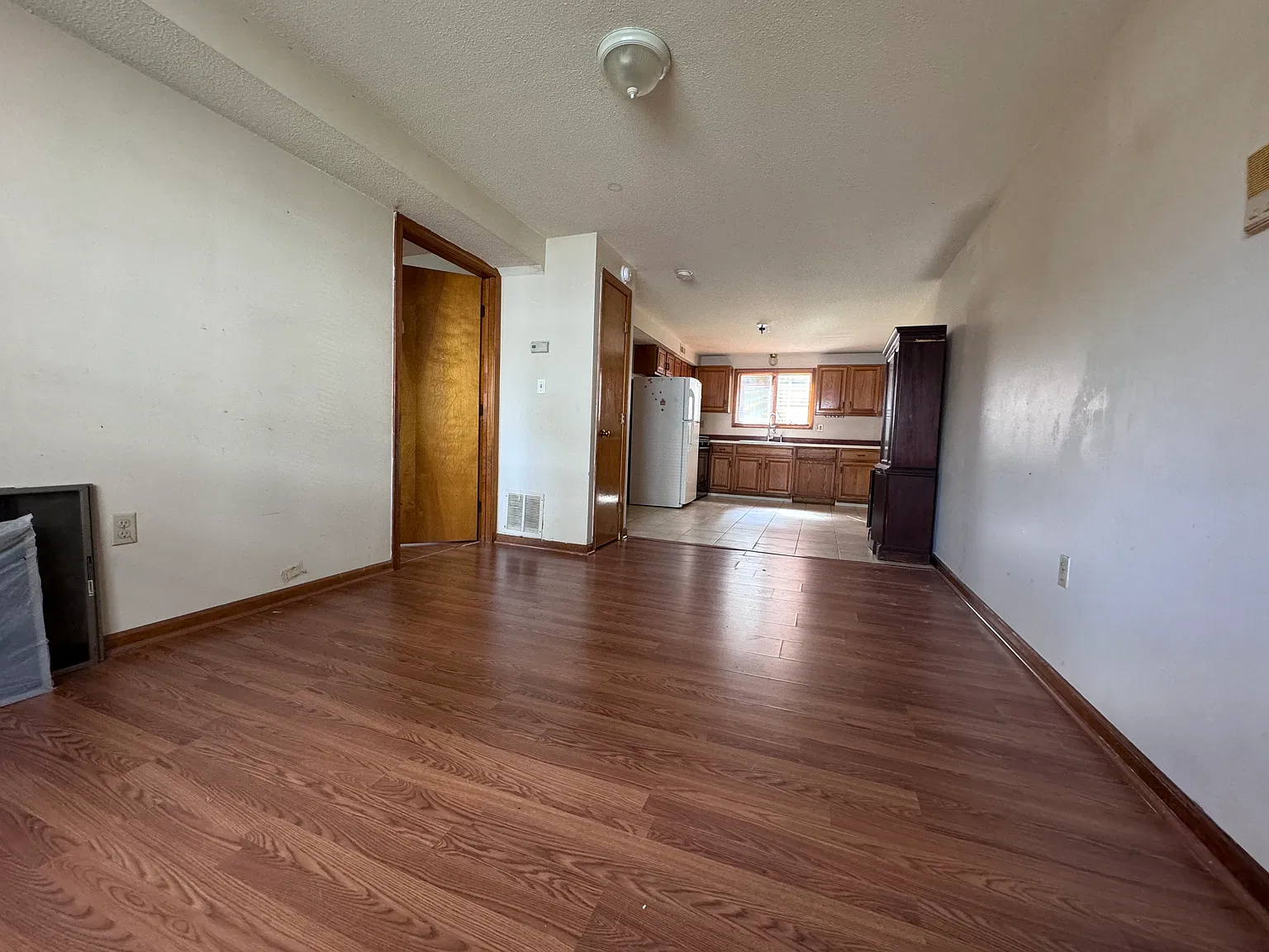 167 Barker St — Photo 2