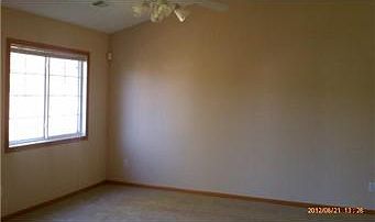 3rd image of 1527 Yorkshire Ln
