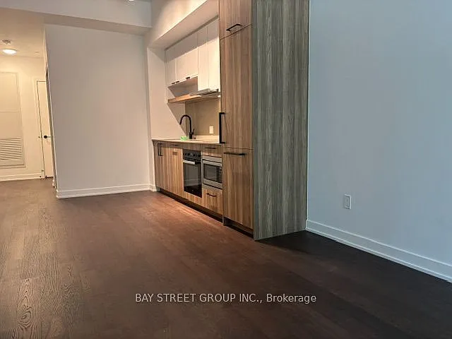 91 Montclair Ave #305 — Photo 2