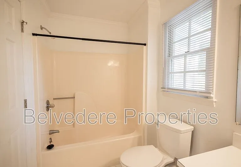 8 Barrett Pl — Photo 14
