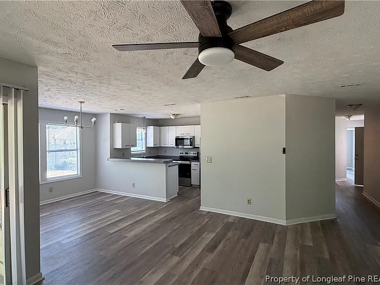 Wood Creek Dr — Photo 3