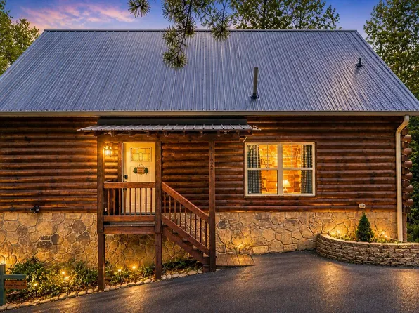 1622 Misty Hollow Way, Gatlinburg, TN 37738