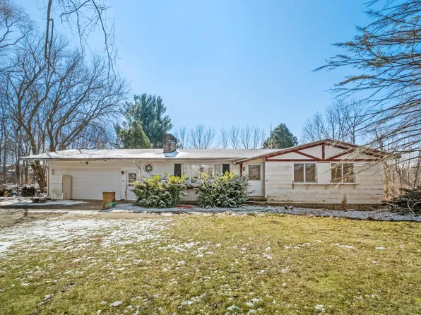 6540 W 20th St, Fremont, MI 49412