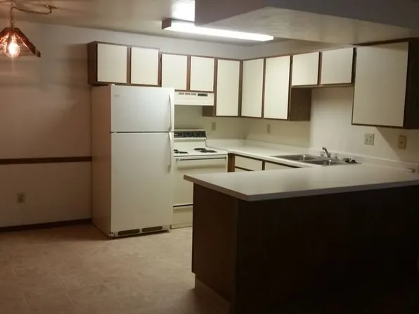 Two Bedroom Units located at 351 S Kools St in Appleton, 351 S Kools St #2, Appleton, WI 54914