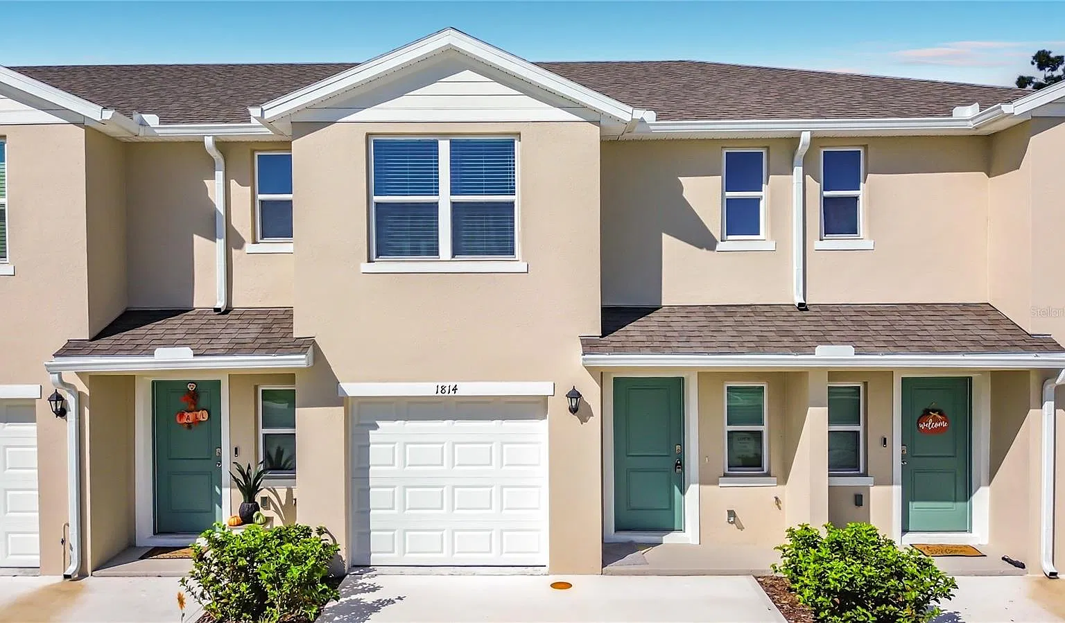 3 bed, 2.5 bath, 1463 sqft, $1,995 — Photo 1