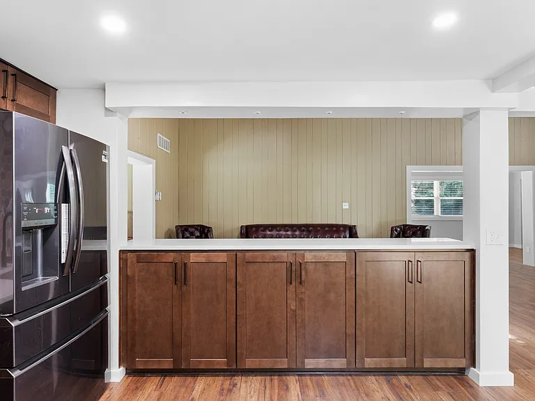 1524 SW 37th Ave — Photo 9