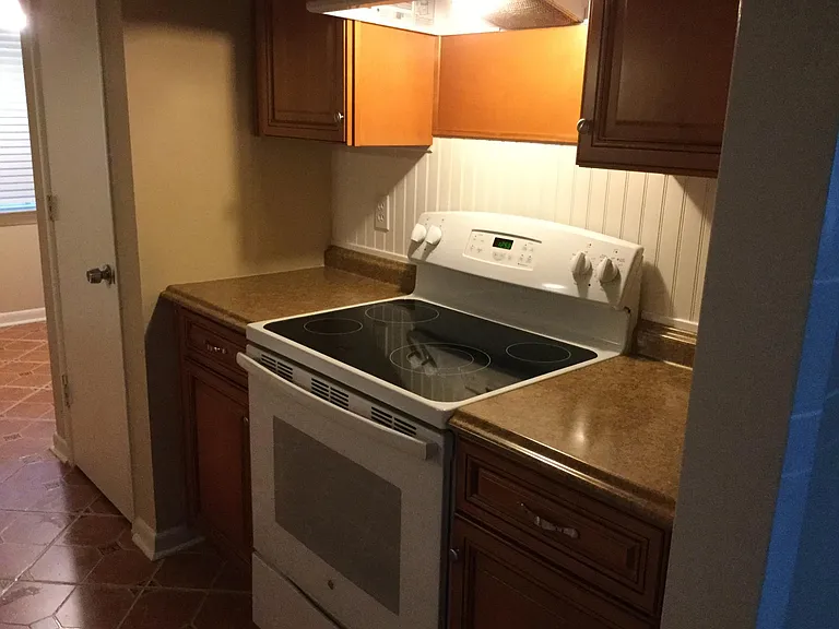 455 Mall Blvd — Photo 15