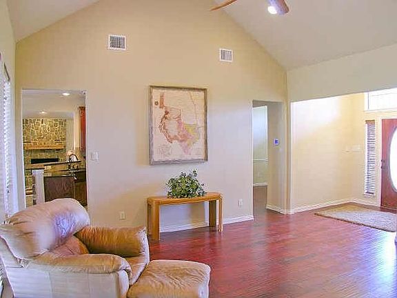 2nd image of 2509 Texan Dr