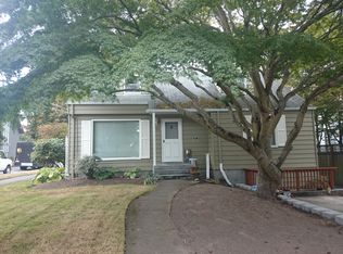 7060 Mary Ave NW, Seattle, WA 98117