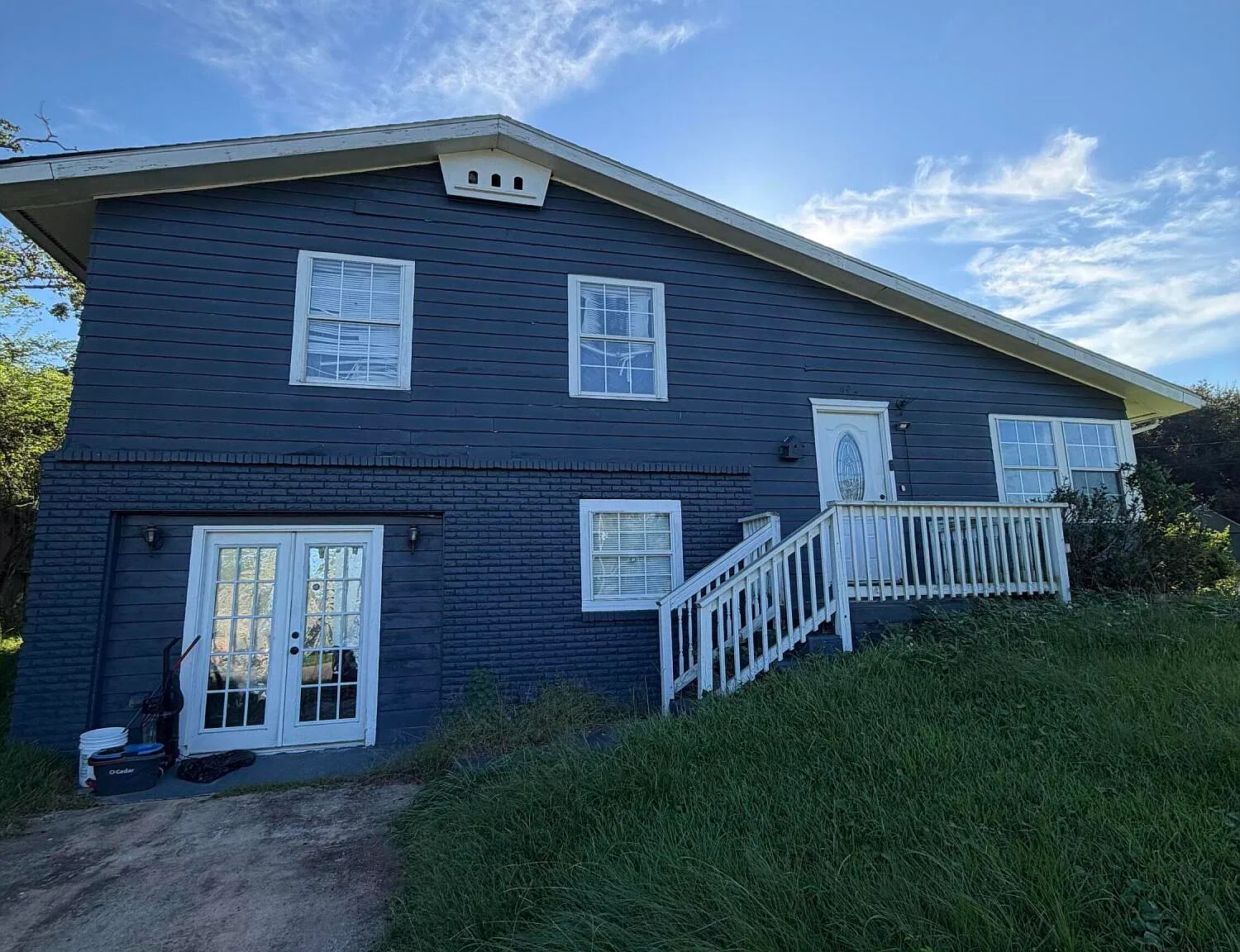 4 bed, 3.0 bath, 1389 sqft, $1,400 — Photo 1