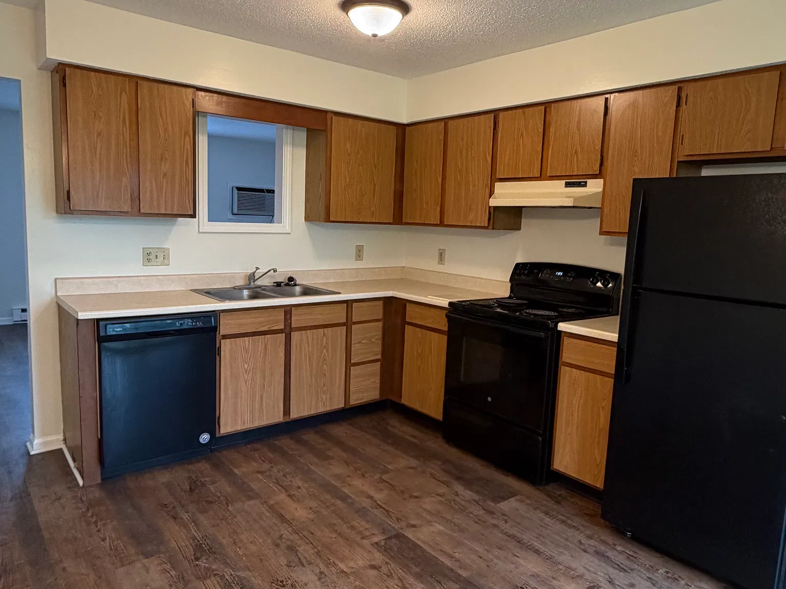 2 bed, $950 — Photo 3
