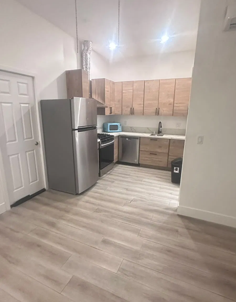 Studio, 450 sqft, $1,800 — Photo 2