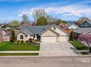 2494 S Tagish Way, Meridian, ID 83642