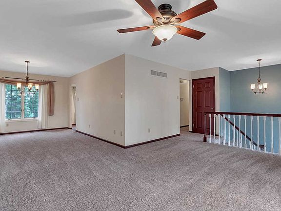3rd image of 432 Sorrento Dr