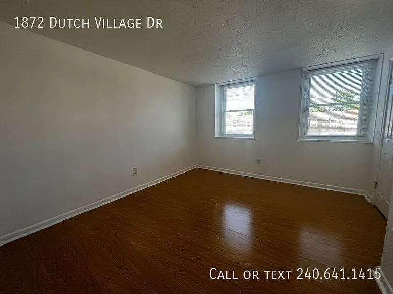 1872 Dutch Village Dr — Photo 7