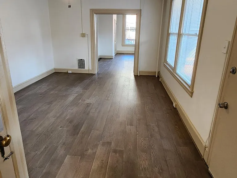 116 N Pine St #1 — Photo 4
